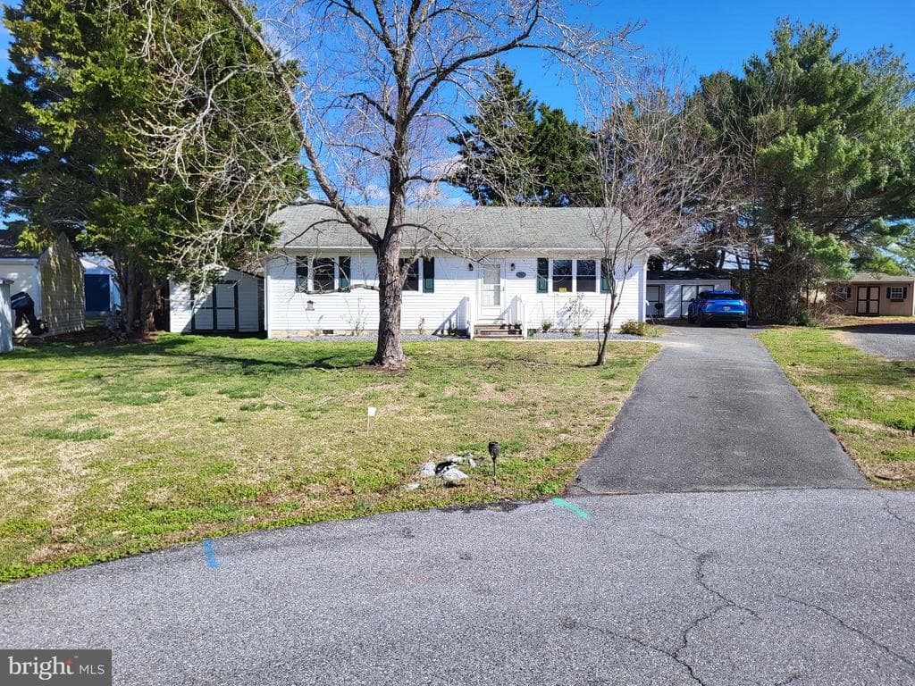 101 Oak Street photo 1