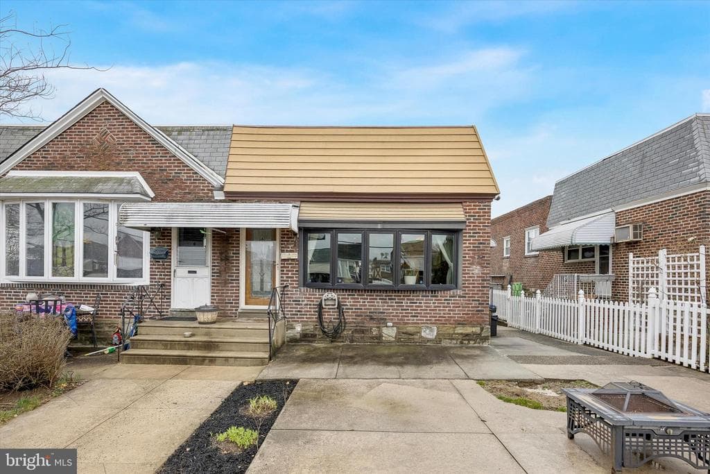 1804 Mower Street photo 1