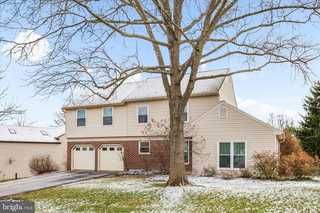 686 Cortland Drive photo 1
