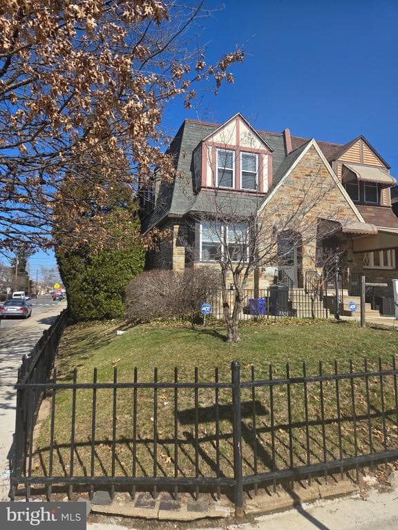 1101 Kenwyn Street photo 1