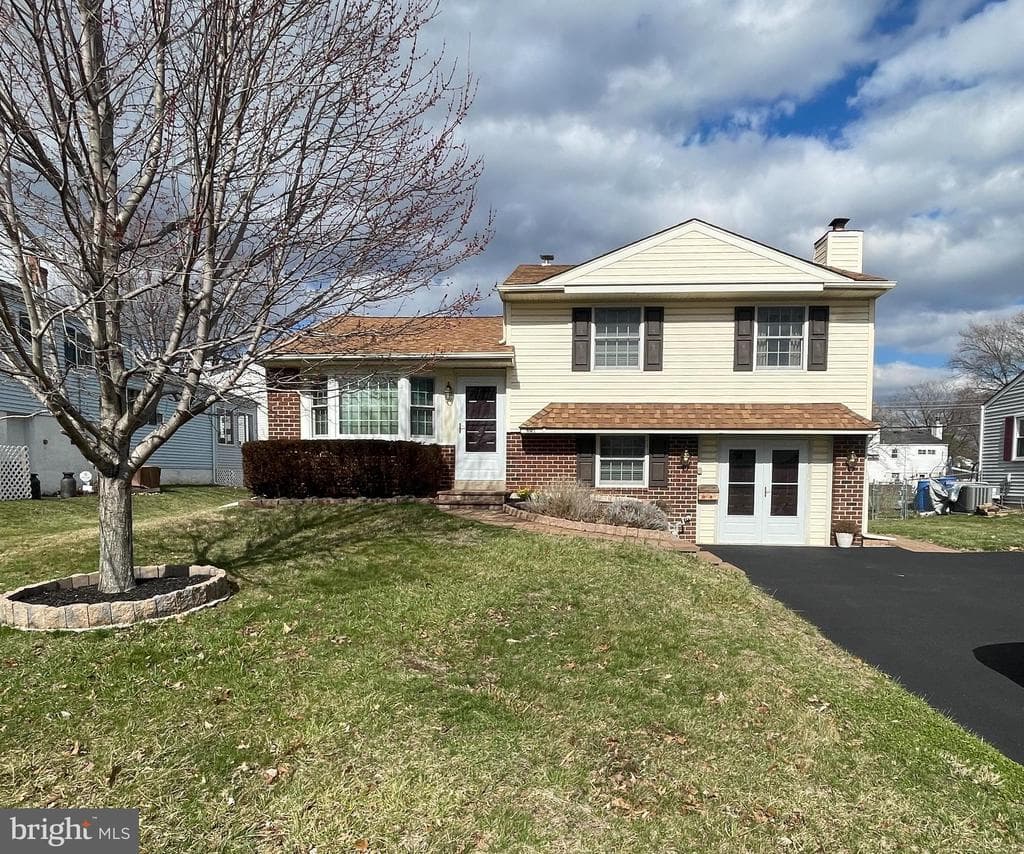 601 Exton Road photo 1