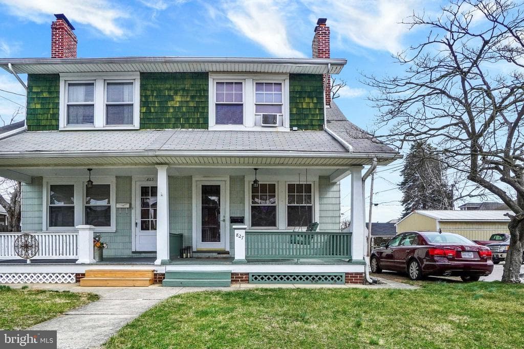 827 Virginia Avenue photo 1