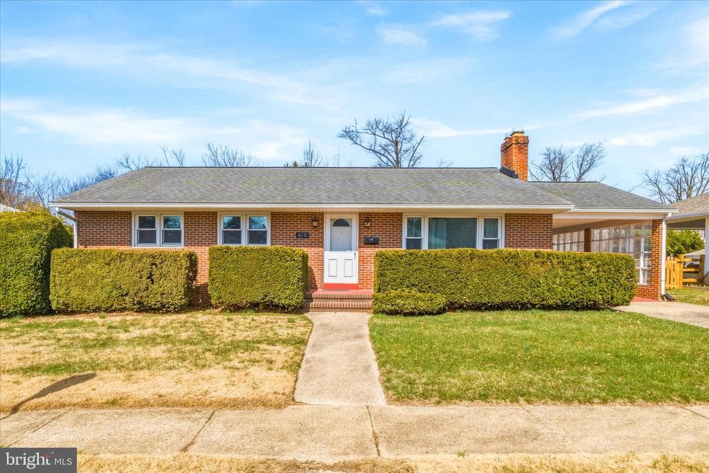 615 Taney Avenue photo 1