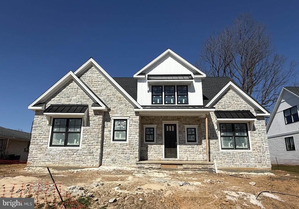 319 Cedar Avenue photo 1