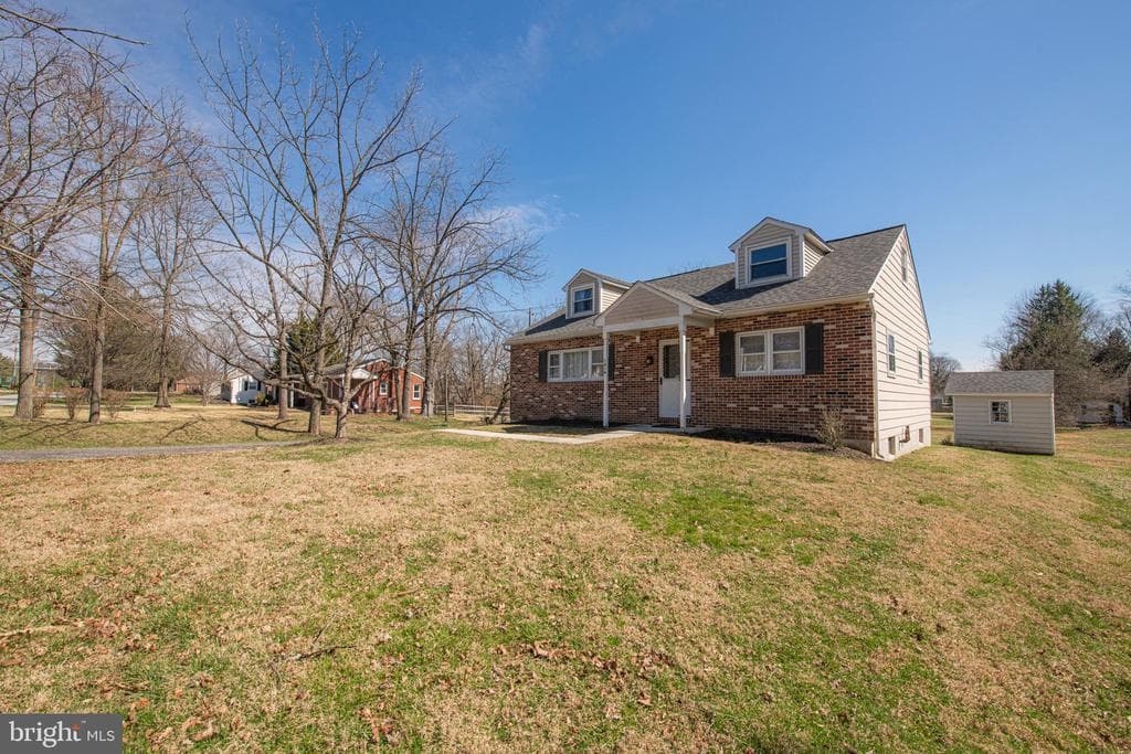 1019 Hares Hill Road photo 1
