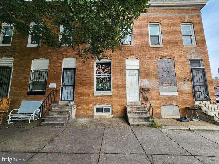 2402 Wilkens Avenue photo 1