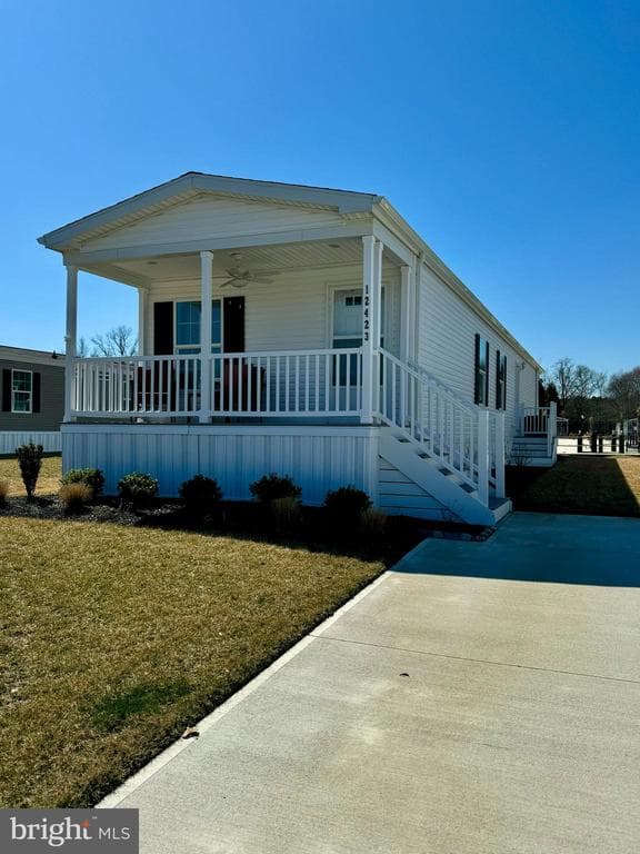 12423 Beach Life Lane photo 1