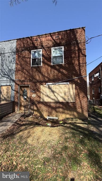 2422 Alabama Avenue SE photo 1