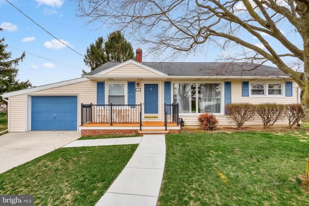 30 Lincoln Drive photo 1