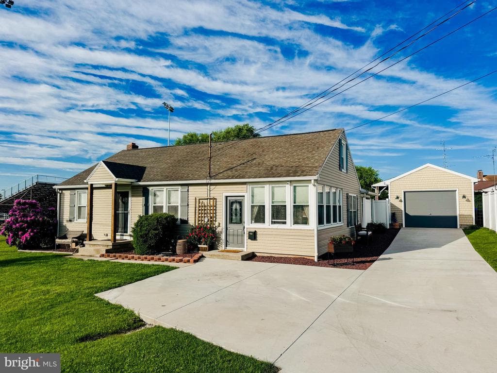 206 N Peters Street photo 1