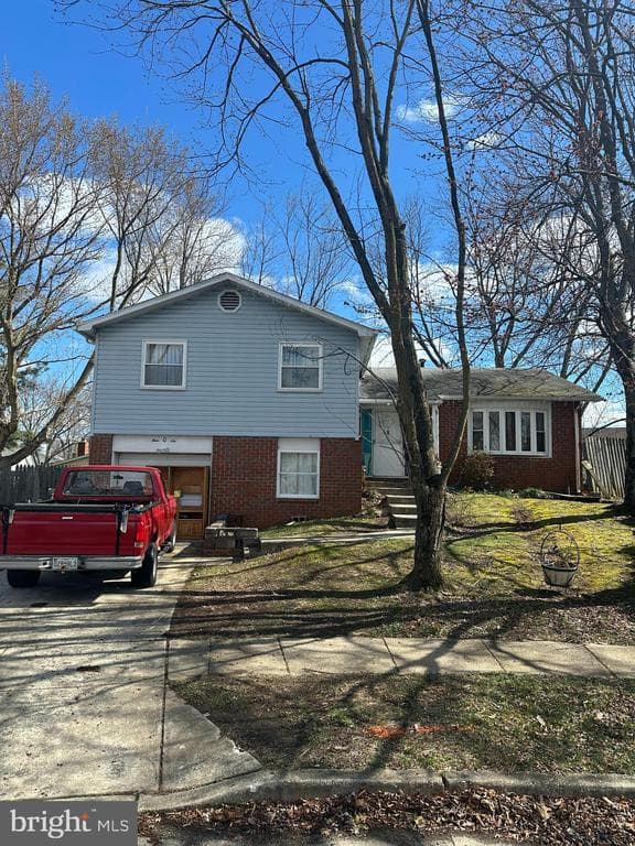 406 Elmwood Court photo 1