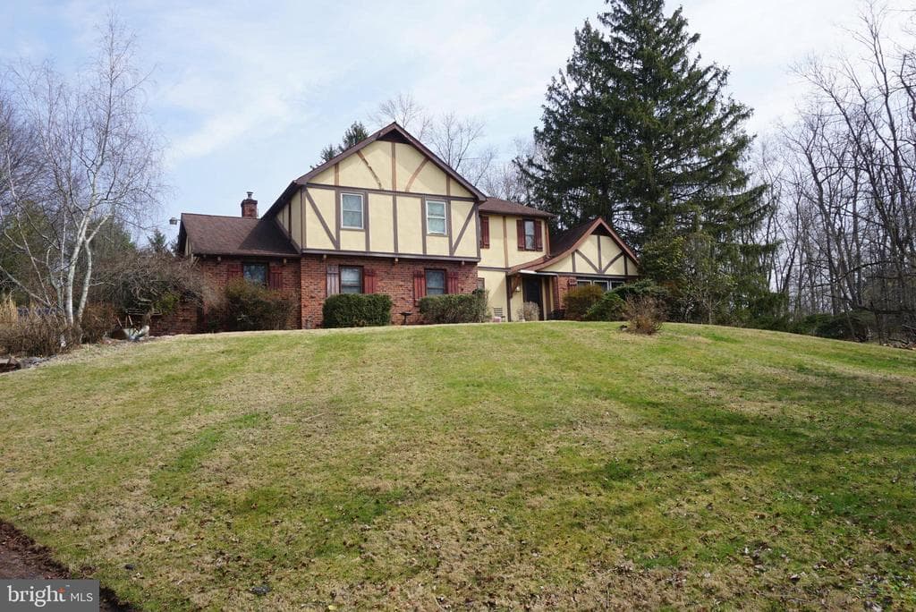 168 Shady Brook Circle photo 1