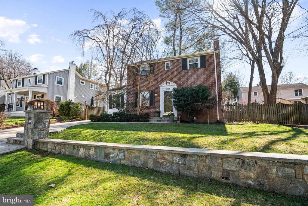 5305 Wakefield Road photo 1