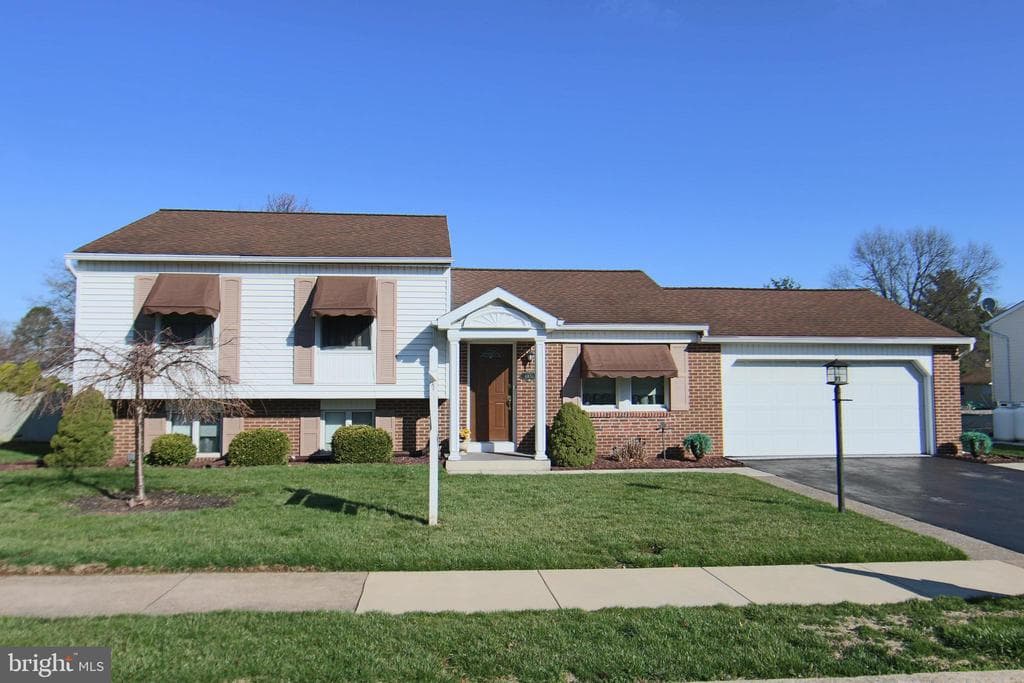 4856 Springtop Drive photo 1