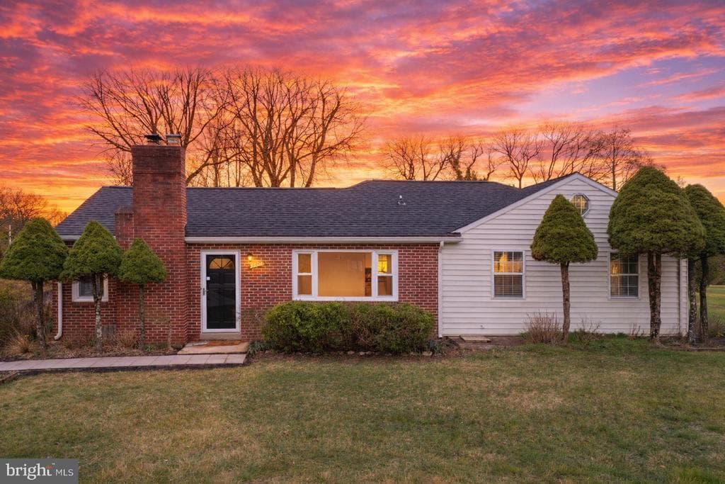 9804 Highview Avenue photo 1