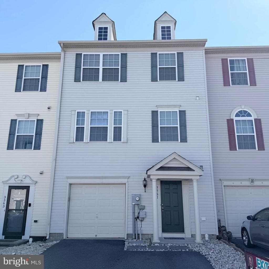 3361 Landmark Court photo 1