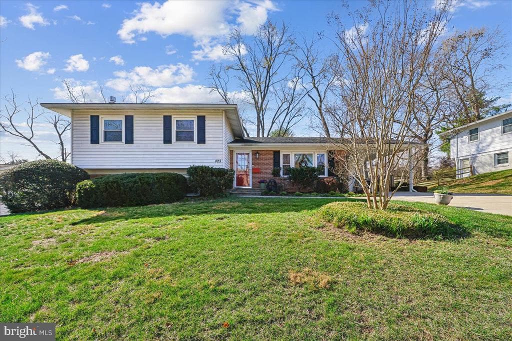 823 Diamond Drive photo 1