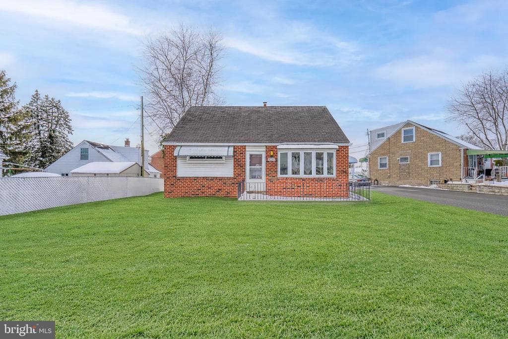 3222 Primrose Road photo 1