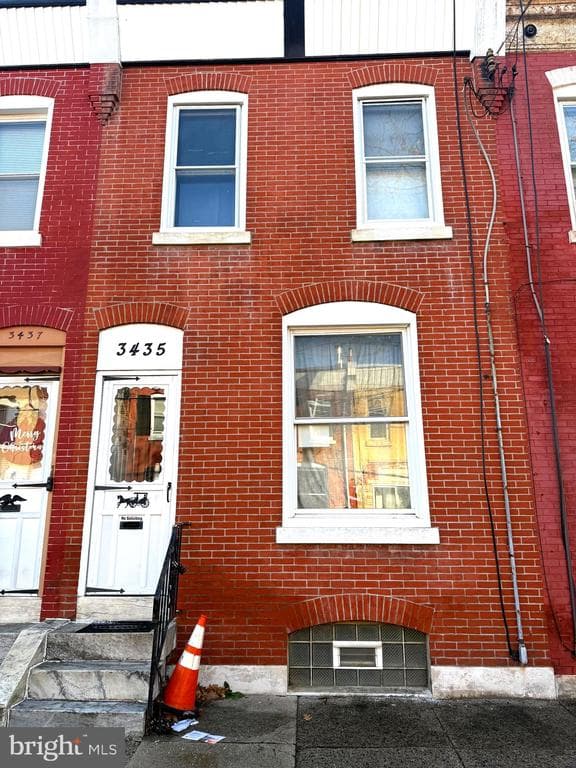 3435 Amber Street photo 1