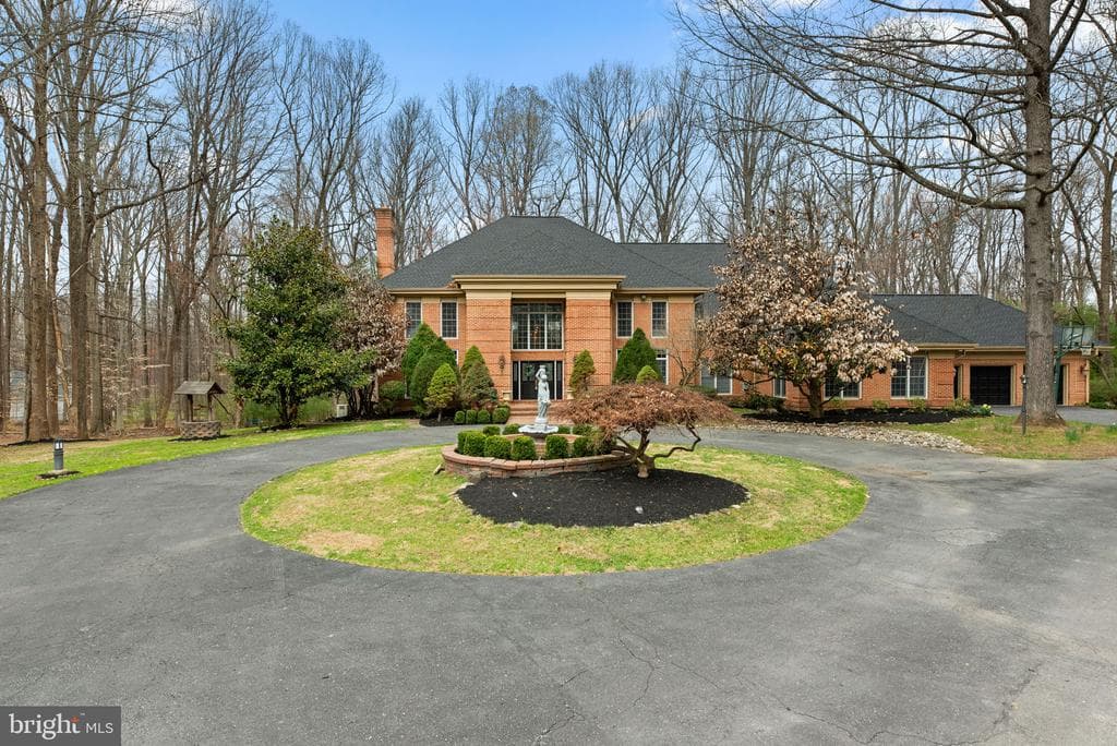 10429 Kingsbridge Road photo 1