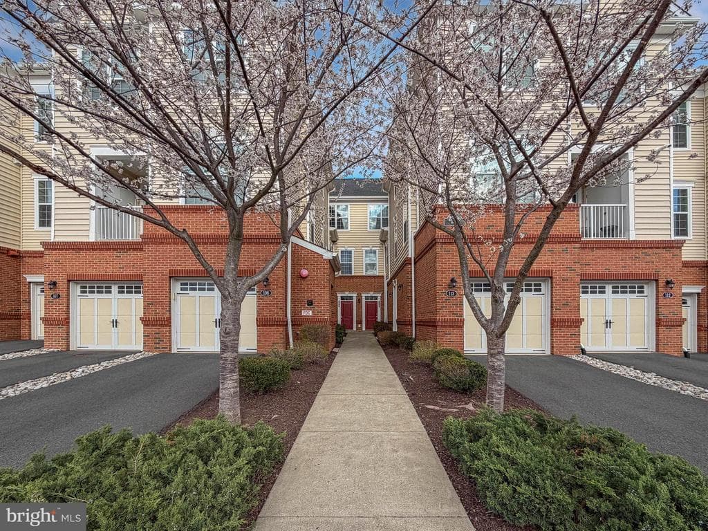 23286 Southdown Manor Terrace #108 photo 1