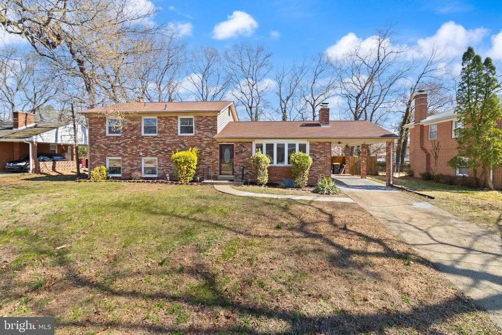 6812 Westchester Court photo 1
