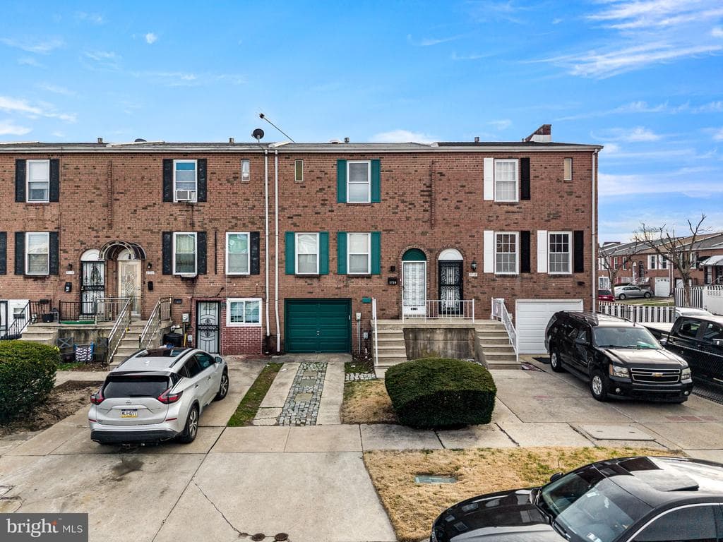 2720 S 76th Street photo 1