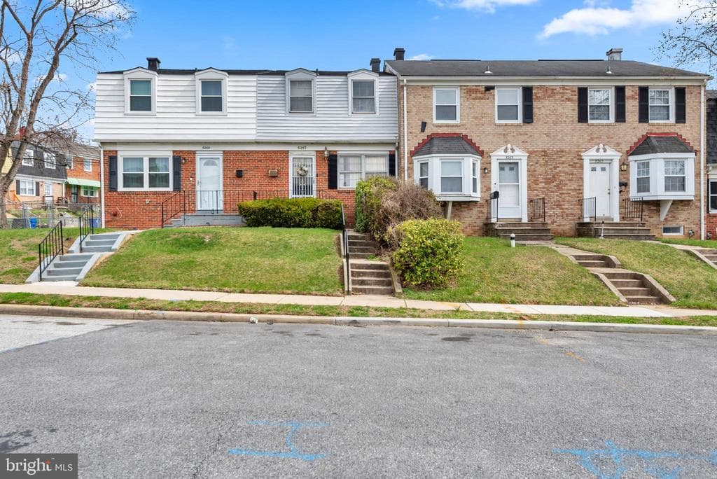 5269 Darien Road photo 1