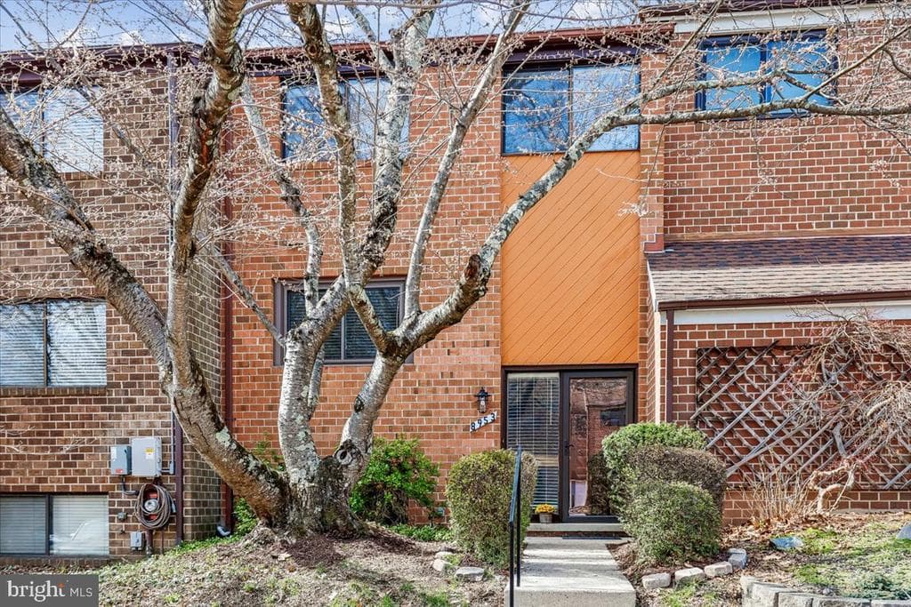 8953 Skyrock Court photo 1
