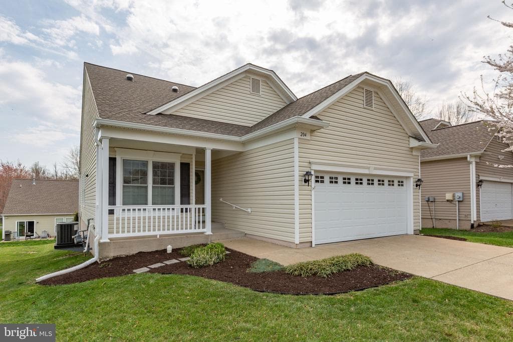 204 Bridgewater Circle photo 1