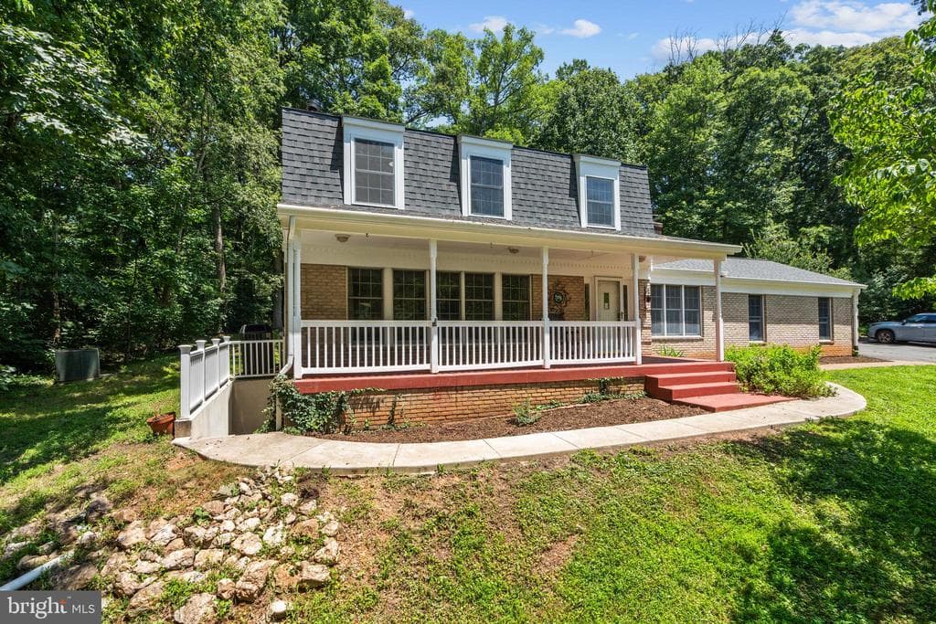 10418 Adel Road photo 1