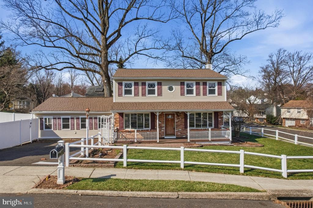 4820 Dara Faith Drive photo 1