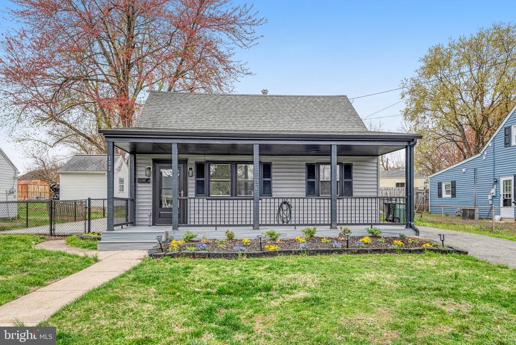 122 Scott Drive photo 1