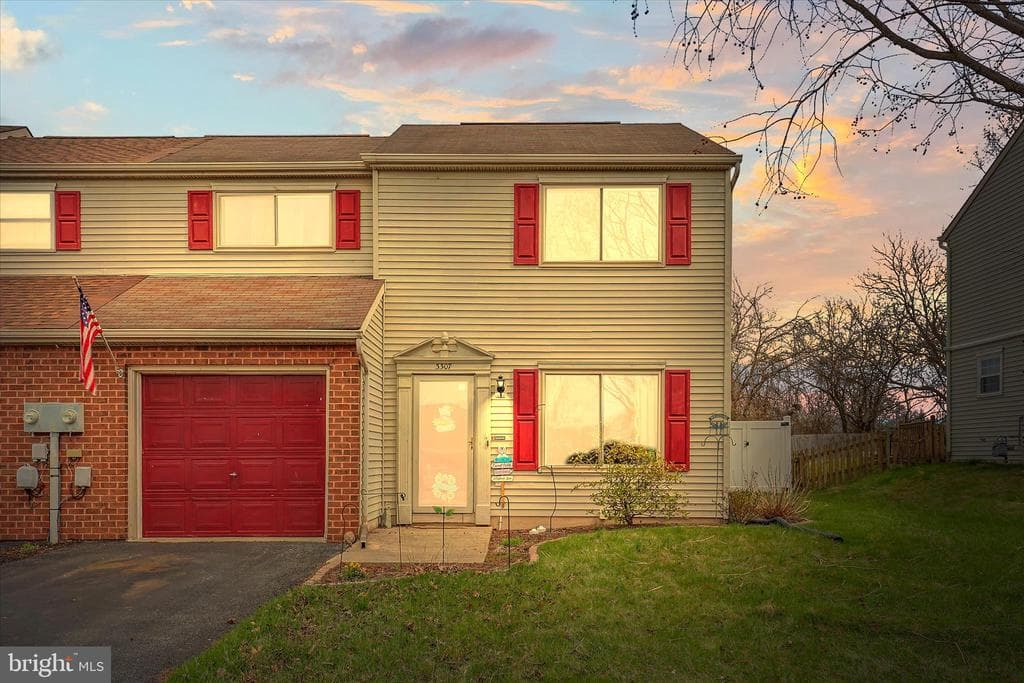 3307 Glen Hollow Drive photo 1