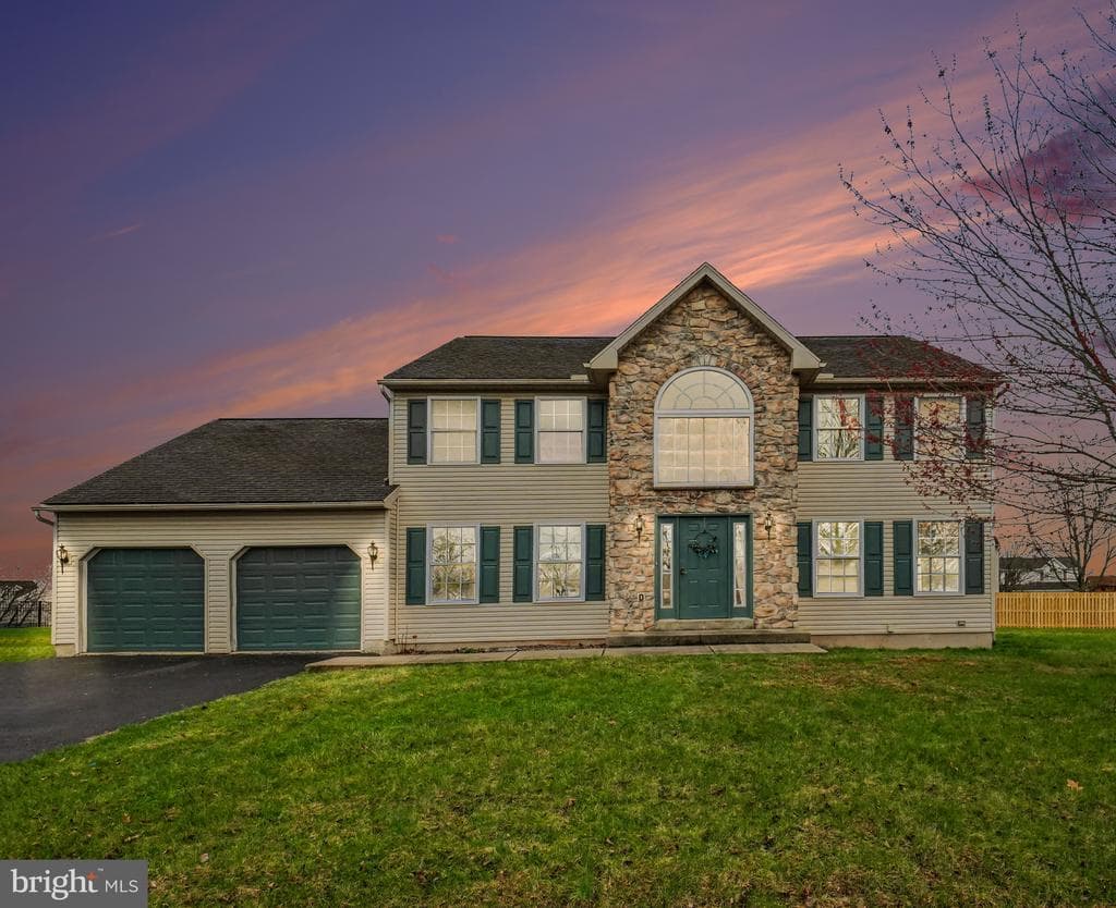 4983 Thornbury Cr photo 1