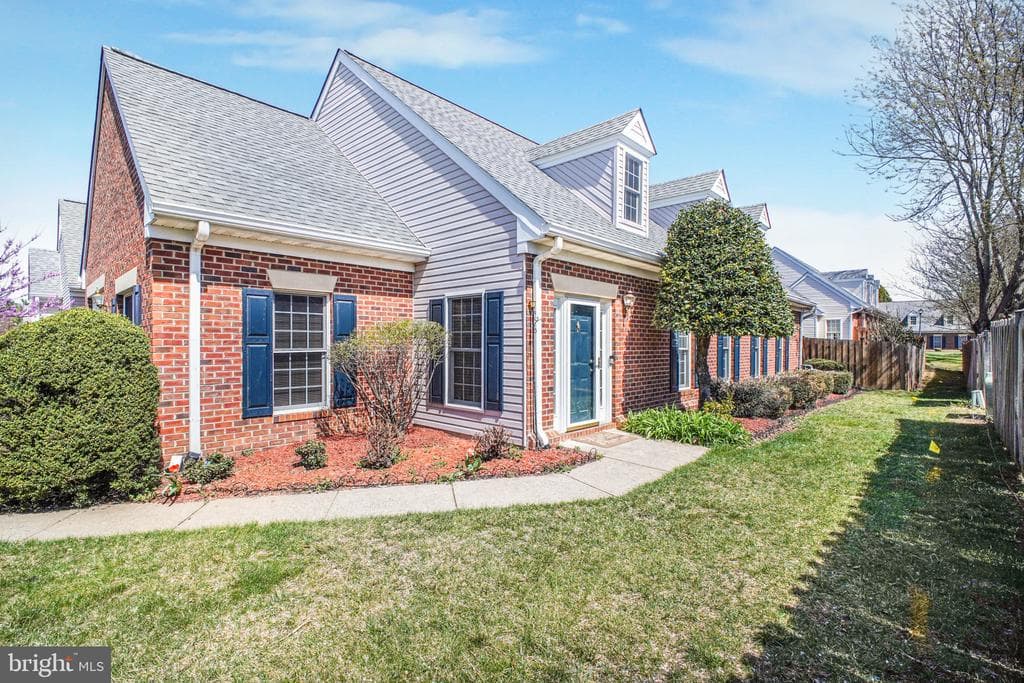 6901 Carmel Lane photo 1