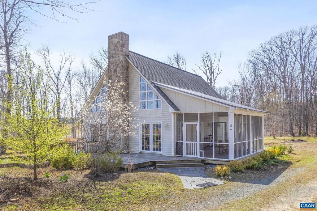 379 Fox Ridge Ln photo 1