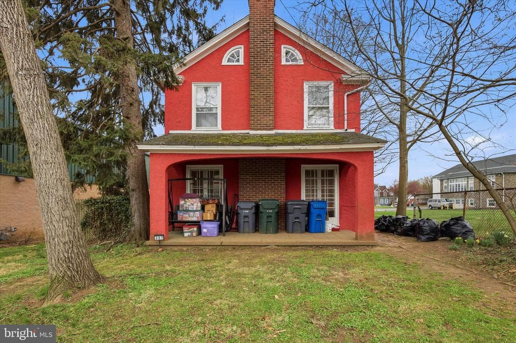 257 Cadwalader Avenue photo 1