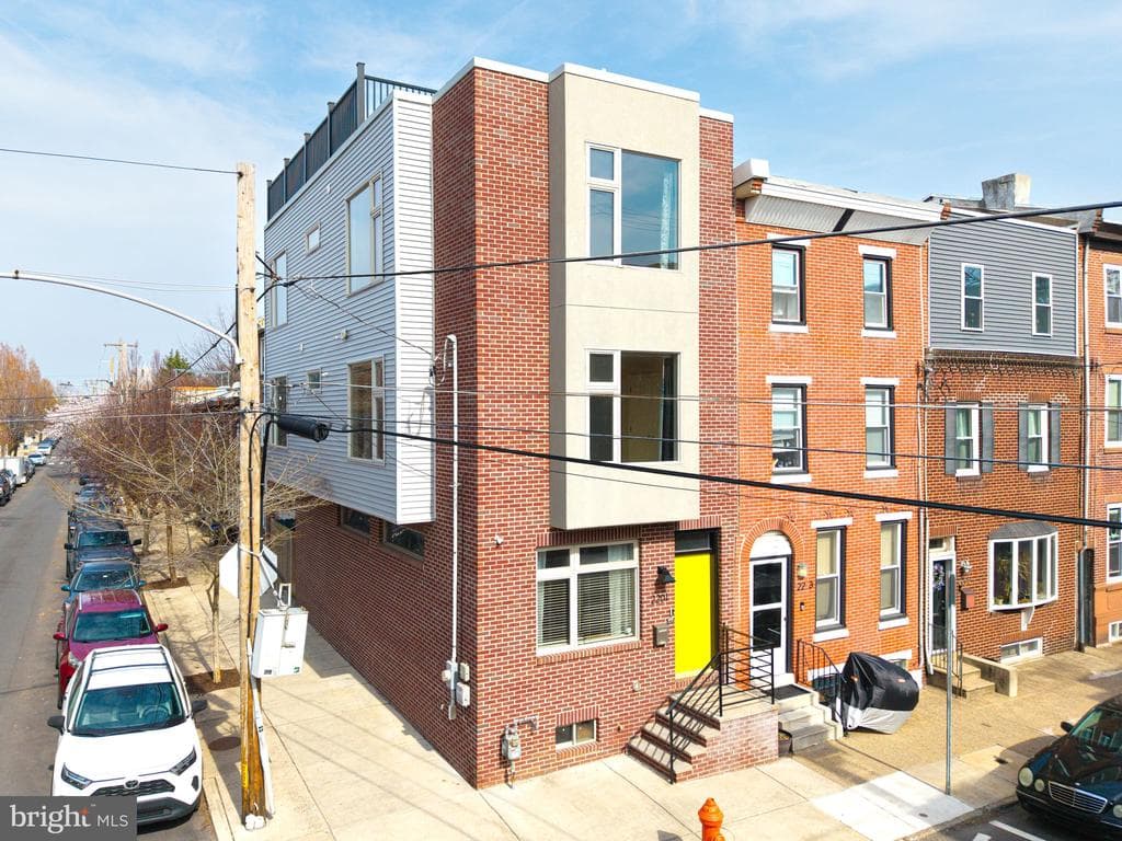 2201 E Susquehanna Avenue photo 1