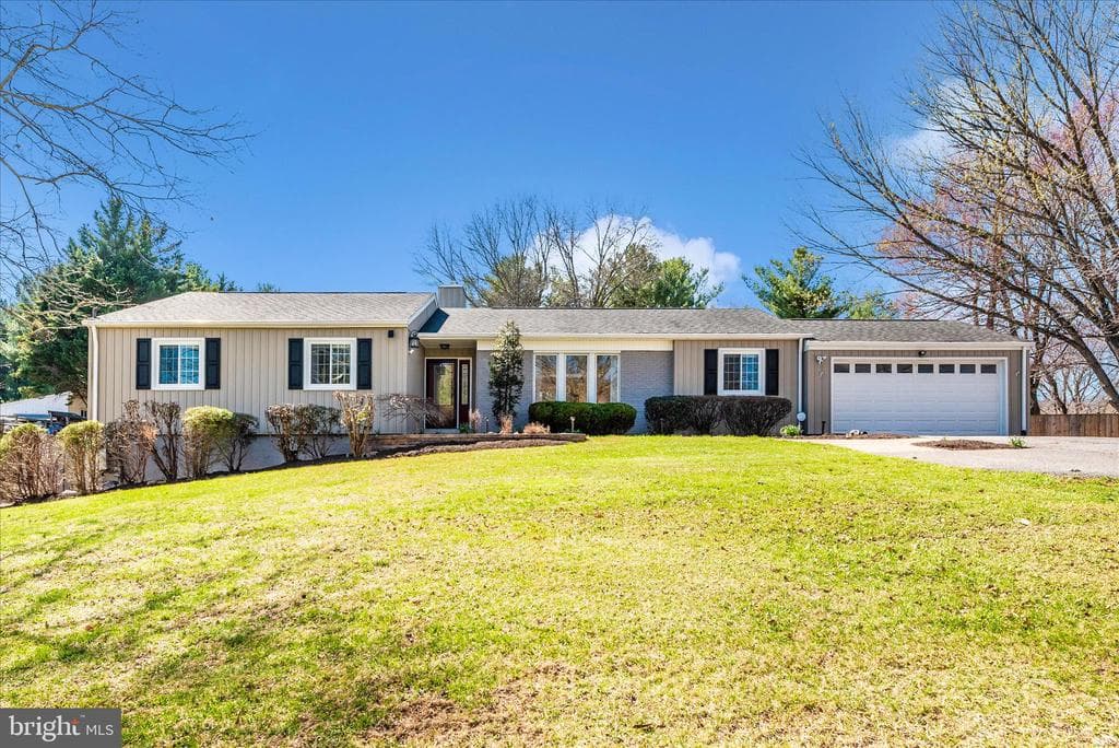 2726 Loch Haven Drive photo 1