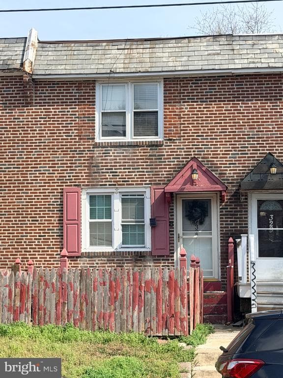 327 W 21st Street photo 1