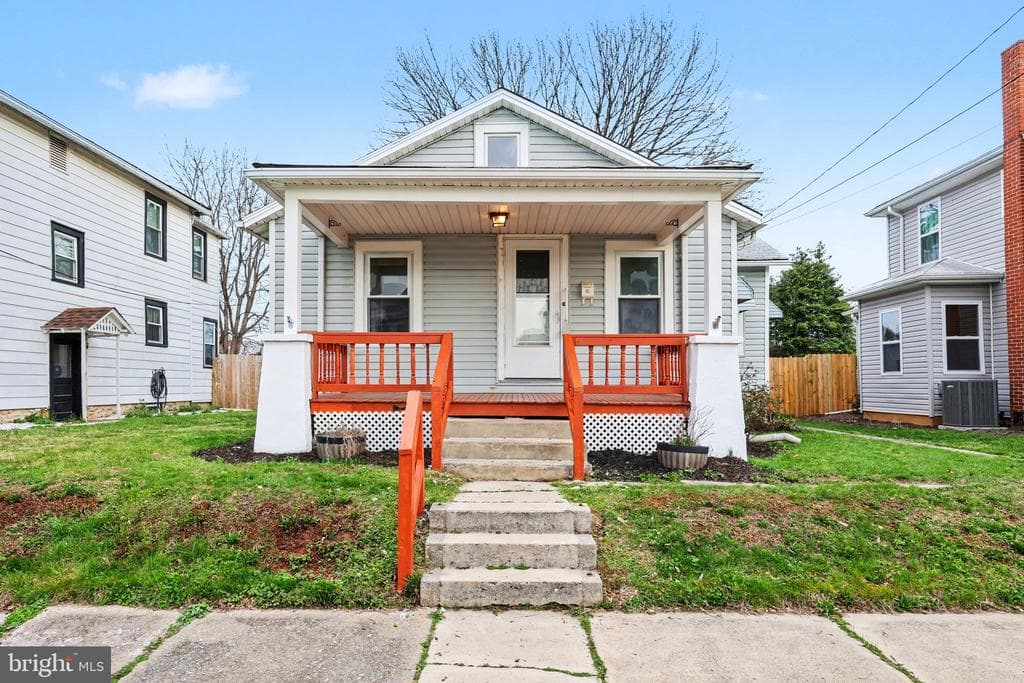 121 E Portland Street photo 1