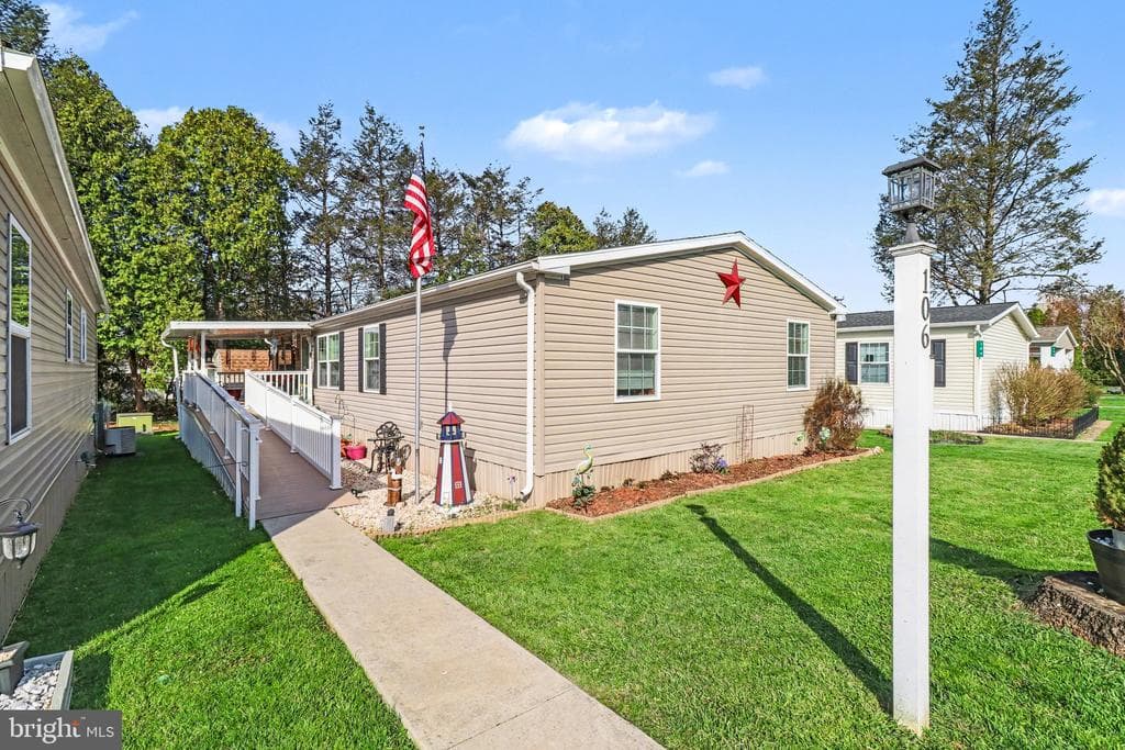 106 Madge Drive photo 1