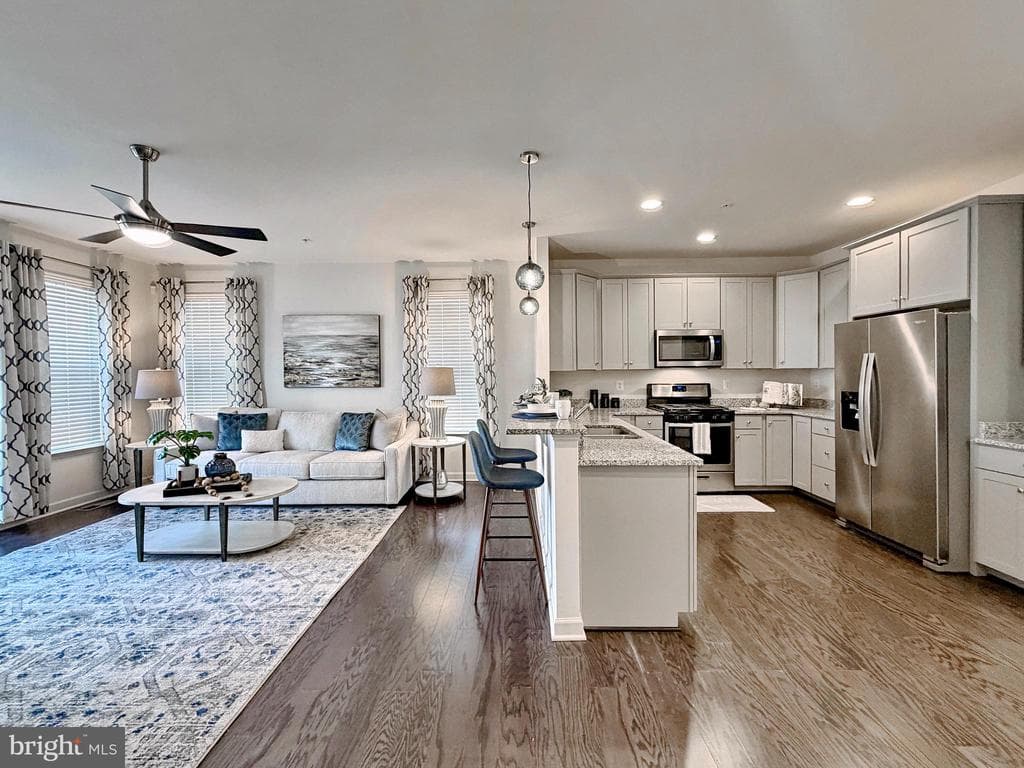 84 Jockey Drive photo 1
