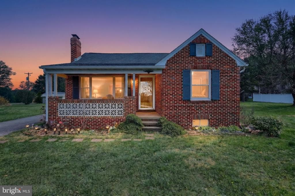 2208 Grandview Road photo 1