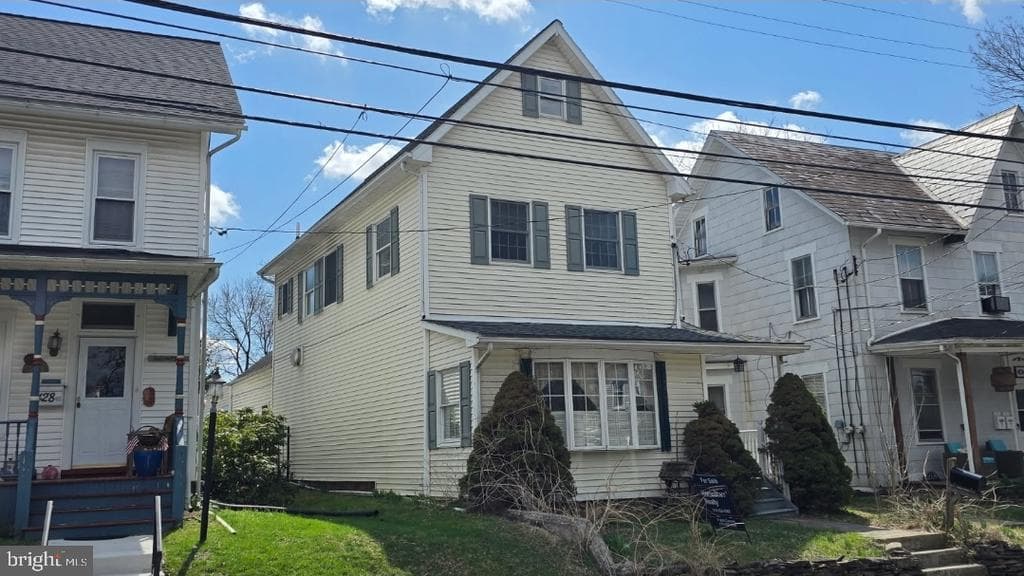 432 Fairview Street photo 1
