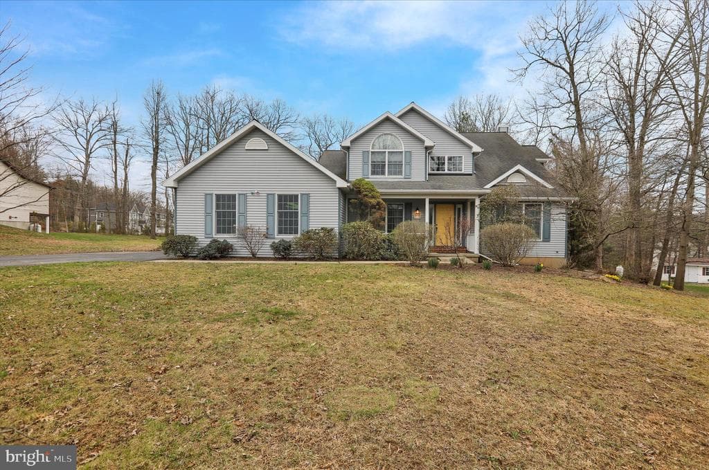 2004 Ridgeview Drive photo 1