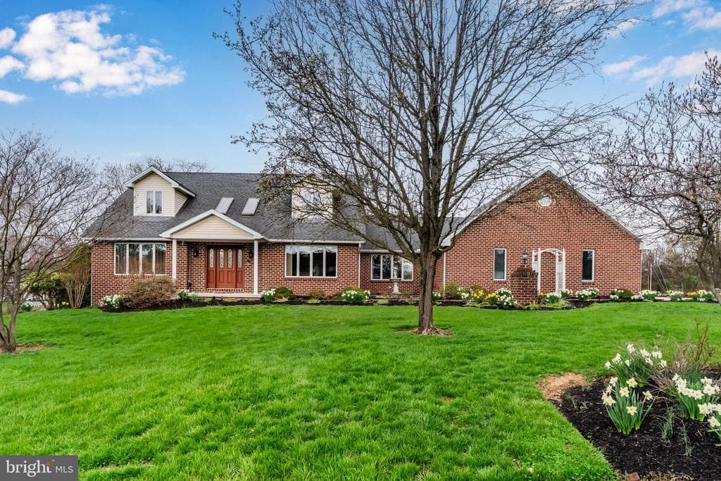 6365 N Huntsmen Dr. photo 1