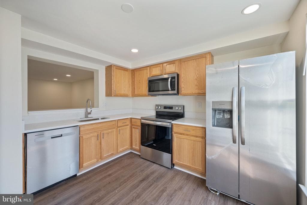 2836 Nomad Court W photo 1