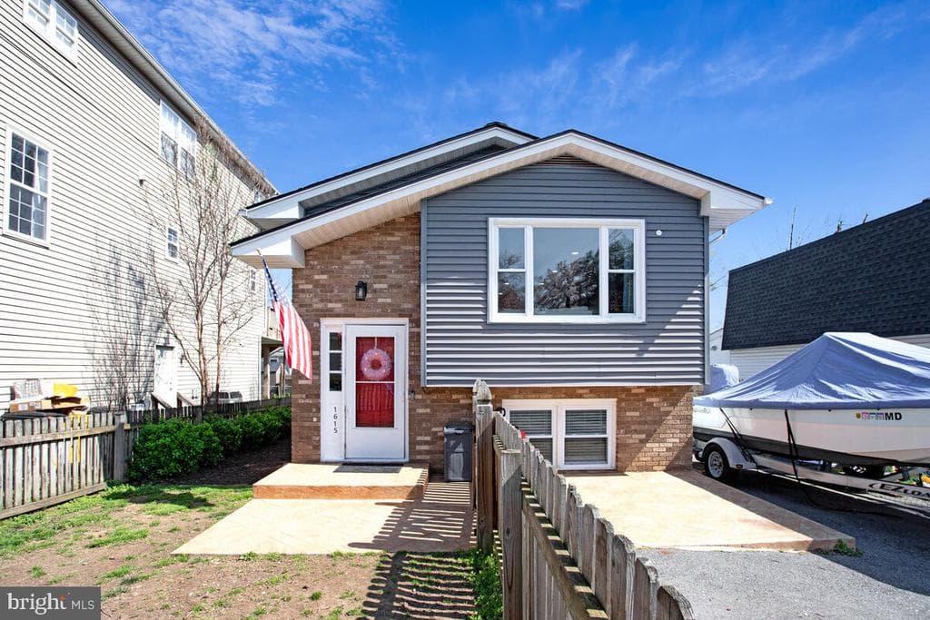 1615 Ruxton Road photo 1